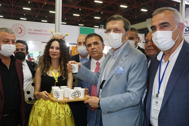 ADANA'NIN LEZZETLERİ ANTALYA'DA GÖRÜCÜYE ÇIKTI