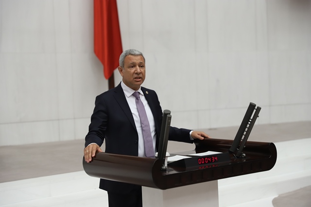 “EKONOMİK ŞARTLAR EMEKLİ OLMAYA İZİN VERMİYOR”