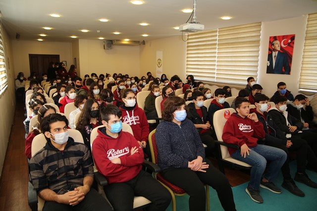 Yüreğir’de "Yerim Seni YKS" seminerleri başladı