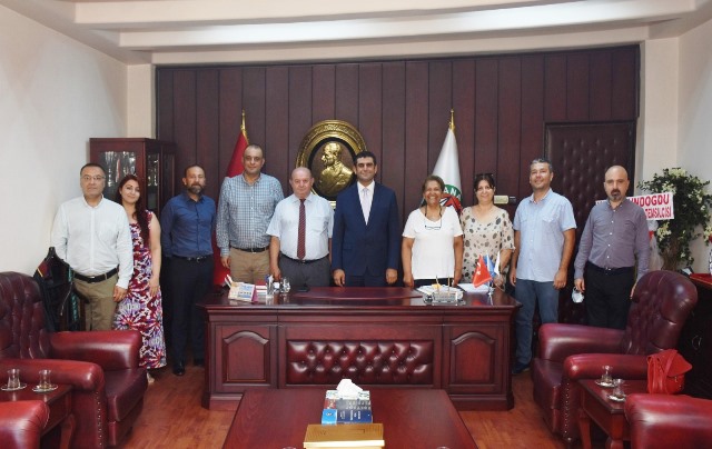 ADANA BAROSUNDAN İFADE VE BASIN ÖZGÜRLÜĞÜNE DESTEK