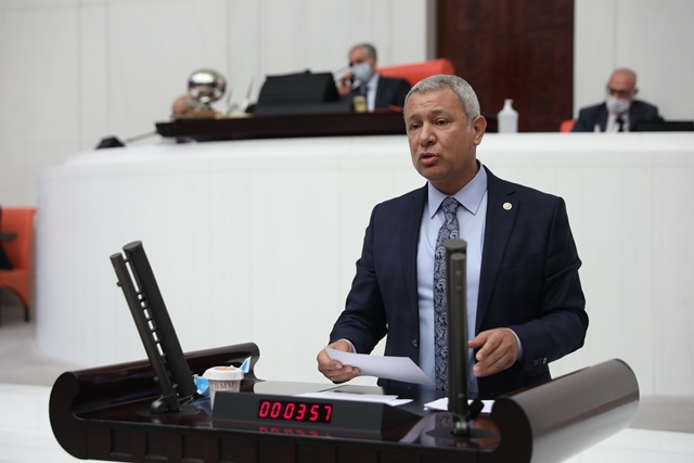 SÜMER: OKULLARDA MASKE VE DEZENFEKTAN SIKINTISI VAR